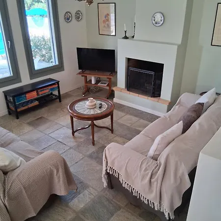 Santa Friday Вилла Epidaurus