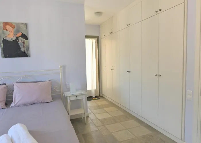 Santa Friday * Epidaurus