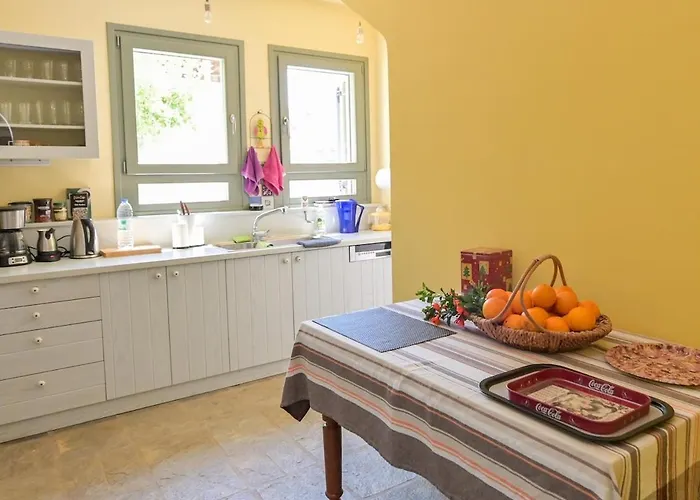 Santa Friday Вилла Epidaurus