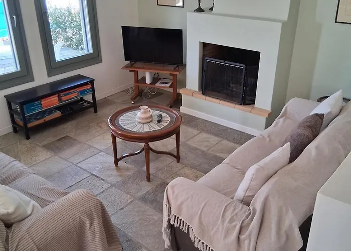 Santa Friday Вилла Epidaurus