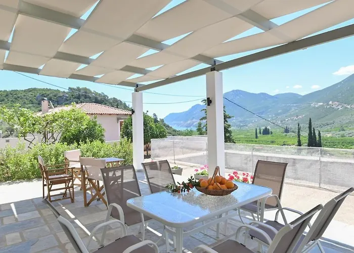 Santa Friday * Epidaurus